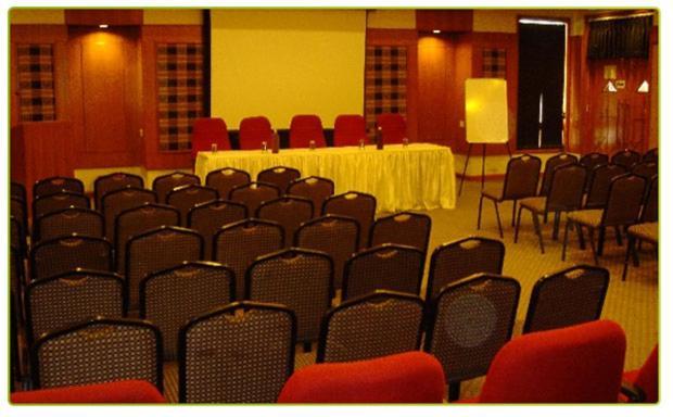 Hotel Mid East Haridaspur Exterior foto