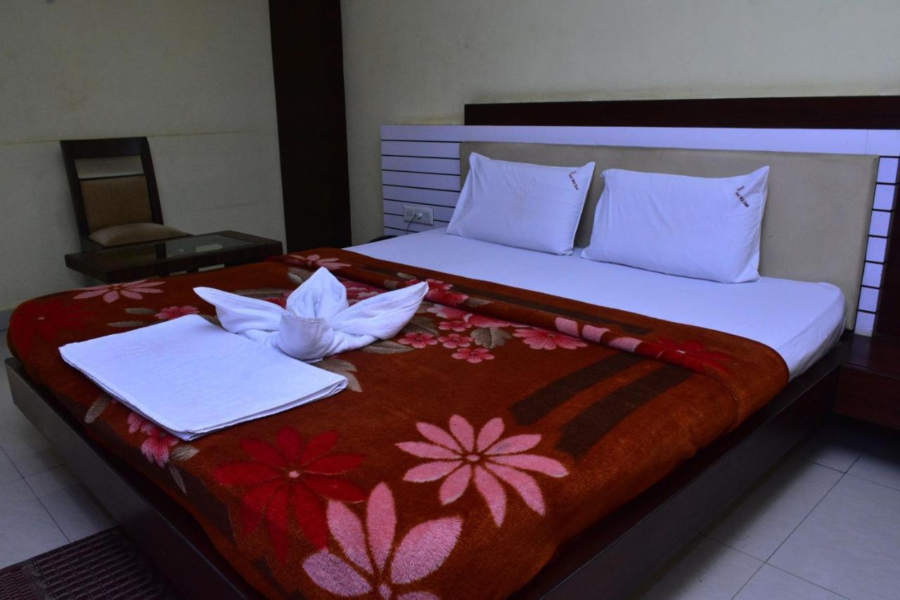 Hotel Mid East Haridaspur Exterior foto